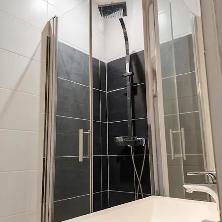 Cocon Moderne A Deux Pas De La Gare Ideal Couple Apartment Clermont-Ferrand